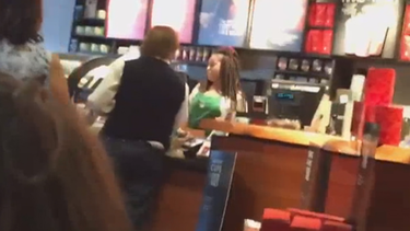 cliente de starbucks en miami dice que fue discriminado por apoyar a donald trump