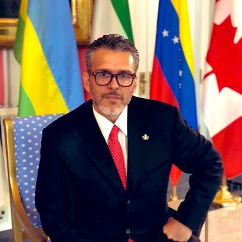 m1UNiDYc_400x400.jpg