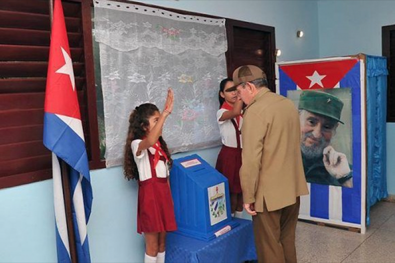 raul castro vota