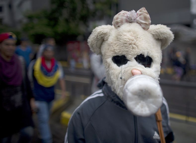 AMS-GEN_VENEZUELA-PROTESTAS_IMPLEMENTOS-2.jpg
