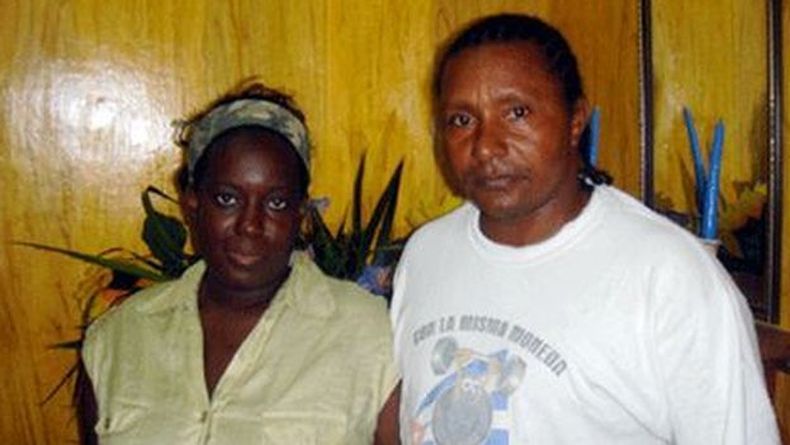 Sonia Garro junto a su esposo.