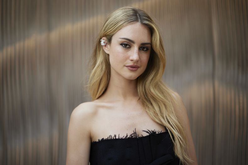Grace Van Patten posa para un retrato para promover The Twisted Tale of Amanda Knox el martes 19 de agosto de 2025, en Nueva York. (Foto Matt Licari/Invision/AP)
