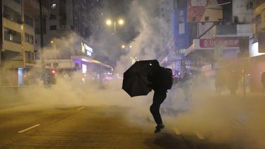 Choques en la marcha de Año Nuevo en Hong Kong