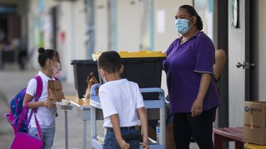 salud anunciara hoy que no sera obligatorio el uso de mascarillas en las escuelas publicas y privadas