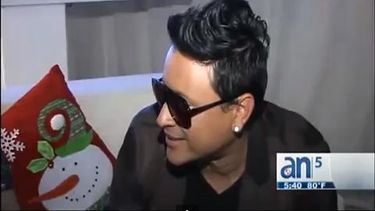 americateve | Elvis Crespo lanzó hoy su décimo álbum de estudio, "One Flag", que cuenta con las colaboraciones de artistas de la talla de Pitbull, y Emilio Estefan, entre otros.