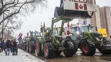 Protestas contra medidas por COVID-19 se extienden en Canadá