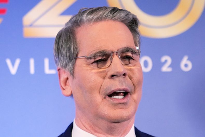 El secretario estadounidense del Tesoro, Scott Bessent, llega a la reunión de ministros de Finanzas del G20 en Asheville, Carolina del Norte, el lunes 31 de agosto de 2026. (Foto AP/Gerald Herbert)