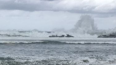 el mar ya esta entrando a carreteras de loiza