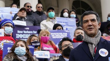 nueva ley autoriza voto de no ciudadanos y ?dreamers? en ny