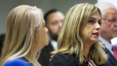 olga castellon saca la cara por el departamento de justicia