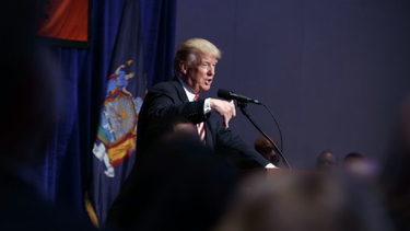 Colin Powell aconsejó a Clinton uso de correo personal