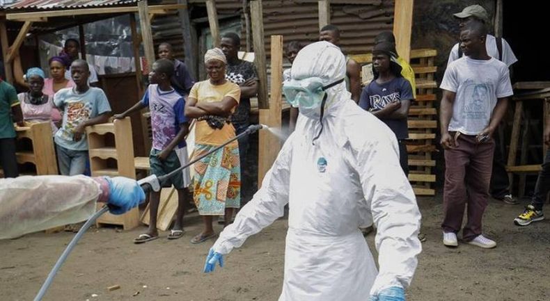 Uno de los colaboradores cubanos que viajó en días pasados a Guinea como parte del grupo de trabajadores de los servicios de salud enviados para ayudar en la lucha contra el ébola falleció de paludismo.