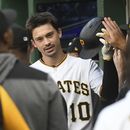 Reynolds pega 2 jonrones; Piratas cortan racha de 6 derrotas