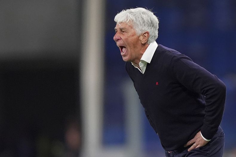 ARCHIVO - Foto del domingo 27 de abril del 2025, el entrenador del Atalanta Gian Piero Gasperini en el encuentro ante el Lecce. (Spada/LaPresse via AP, Archivo)