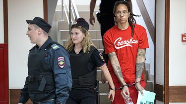 Prensa rusa: Griner admite culpa por posesión de drogas