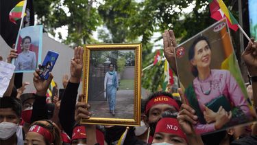 Condenan ejecución de 4 presos políticos en Myanmar