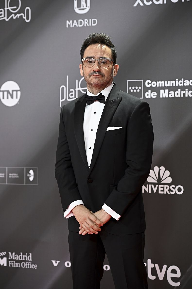 El director Juan Antonio Bayona posa en los Premios Platino de cine iberoamericano en Madrid, España, el domingo 27 de abril de 2025. (Francisco Guerra/Europa Press via AP)
