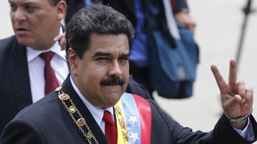 Maduro ratifica al ministro de Defensa y a otros militares
