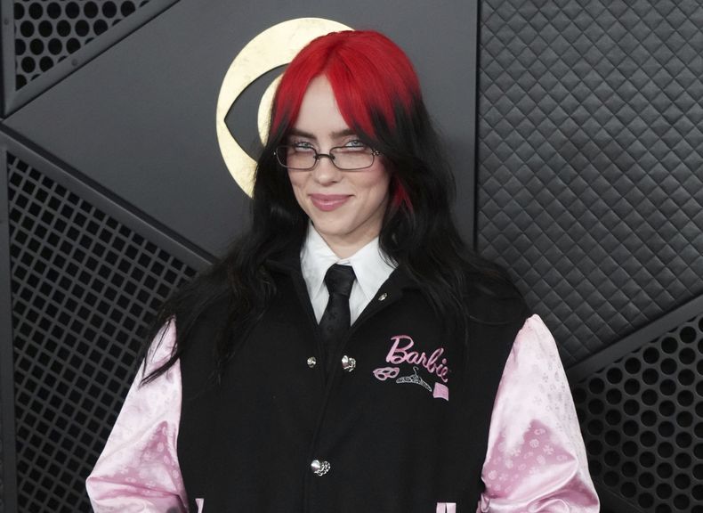 ARCHIVO - Billie Eilish aparece en la 66ª entrega anual de los premios Grammy en Los Ángeles el 4 de febrero de 2024. (Foto Jordan Strauss/Invision/AP, archivo)