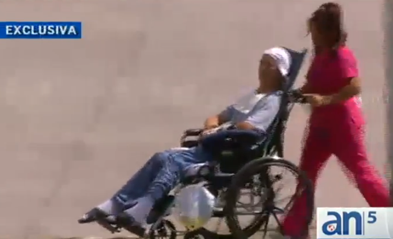 Tres años después de que un asaltante golpeara con un martillo al dueño de un supermercado por robarle unos cigarrillos, la victima continúa en un proceso de rehabilitación y quedó cuadripléjico.