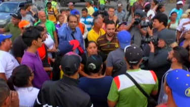 mas protestas en venezuela terminan en disturbios y saqueos