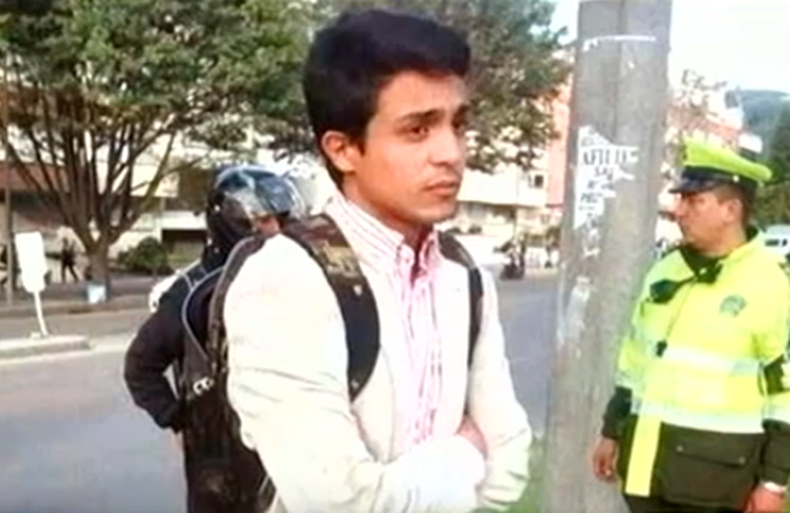 Los dos dirigentes estudiantiles venezolanos que fueron entregados por el gobierno colombiano al régimen de Maduro serán presentados en tribunales aunque aún permanecen incomunicados.