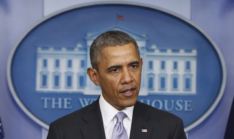 El presidente Barack Obama habla en la Casa Blanca el viernes 28 de febrero del 2014. Buscando unidad entre los dem&oacute;cratas en lugar de gestos hacia los republicanos, Obama presentar&aacute; el martes un plan de presupuesto que elimina propuestas pr