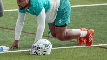 Fuente AP: Chubb firma extensión de 5 años con los Dolphins