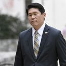 En esta imagen de archivo, el fiscal estadounidense Robert Hur llega a una corte de distrito en Baltimore, el 21 de noviembre de 2019. (AP Foto/Steve Ruark, archivo)