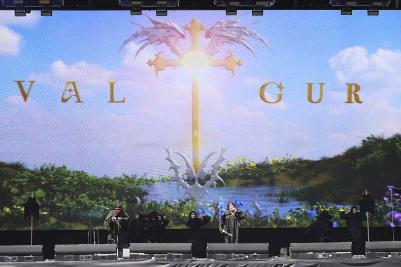 Valgur durante su presentación en el festival AXE Ceremonia en el Parque Bicentenario en la Ciudad de México el sábado 5 de abril de 2025. (Foto AP/Ginnette Riquelme)
