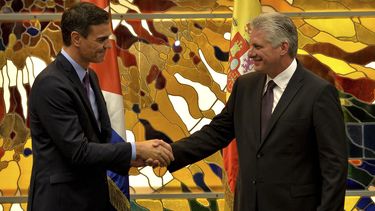 pedro sanchez se reune con diaz-canel y firman memorandos
