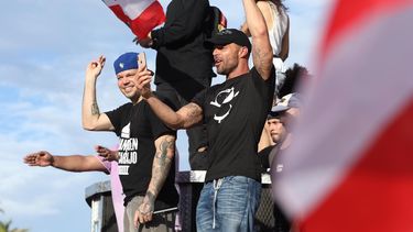 Artistas lideran reclamo de pueblo