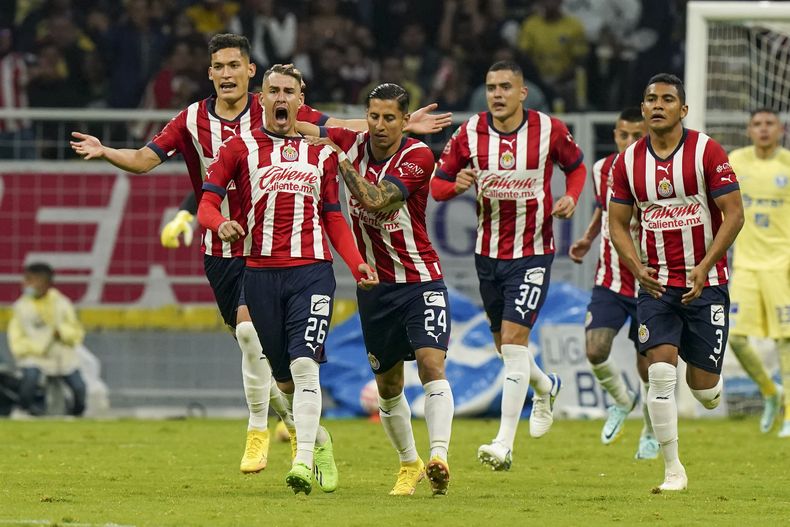 DEP-FUT MÉXICO CHIVAS-PELÁEZ