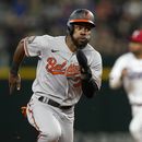 Orioles vencen a Rangers; igualan total de triunfos de 2021