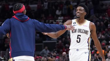 Ingram anota 22 puntos y Pelicans se imponen a Bulls