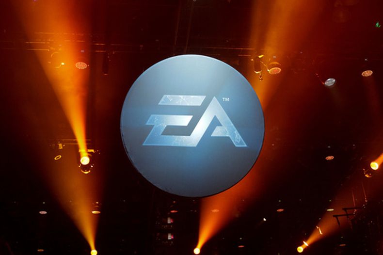 ARCHIVO - El logotipo de Electronic Arts se exhibe durante la Electronic Entertainment Expo en Los Ángeles el 12 de junio de 2013. (AP Foto/Jae C. Hong/Archivo)