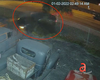 Captado en Cámara: un Mazda se sale de la i95 y se estrella contra un Dealer de autos antiguos en Miami 