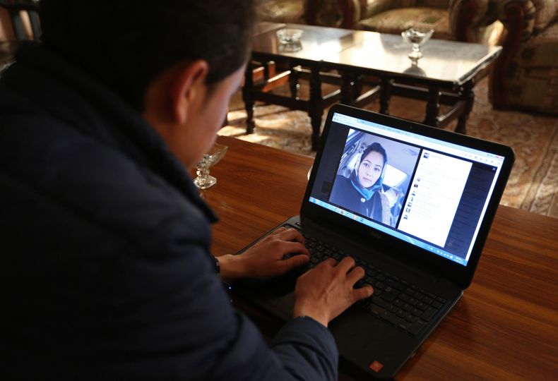 ASI-GEN_AFGANISTAN-ROMANCE_EN_MEDIOS_SOCIALES-0.jpg