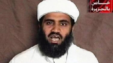 americateve | Sulaiman Abu Gayth también ha sido condenado por intentar reclutar a terroristas para al Qaeda. Es el cargo más alto de la organización terrorista jamás juzgado en una corte americana.