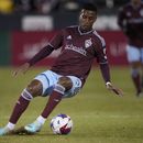 ARCHIVO - Foto del 18 de marzo del 2023, el mediocampista del Colorado Rapids Max Alves en el encuentro de la MLS. El lunes 15 de mayo del 2023, el fiscal de brasil Fernando Cesconetto, que investiga el escándalo de arreglo de partidos, dice que la investigación podría incluir a jugadores en otros países. (AP Foto/David Zalubowski, Archivo)