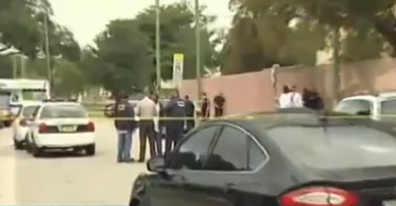 La policía investiga un tiroteo en el que está involucrado un agente.