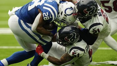 Colts y Texans dejan escapar oportunidades y empatan 20-20