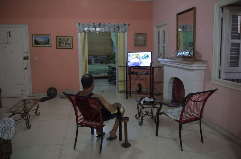 CAR-ECO_CUBA-AIRBNB-3.jpg