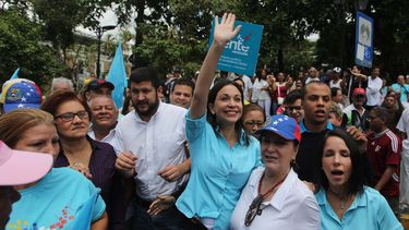 Venezuela: impiden a líder opositora inscribir candidatura