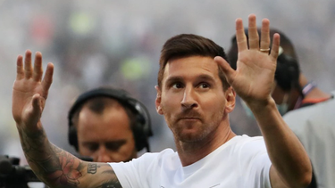la uefa anuncio a los tres mejores futbolistas europeos de la temporada: quienes podrian competir con messi por el balon de oro