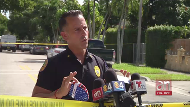 mujer de miami encuentra asesinado a punaladas a su padre dentro de su casa