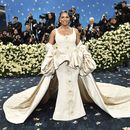 Audra McDonald asiste a la gala benéfica del Instituto del Vestido del Museo Metropolitano de Arte que celebra la inauguración de la exposición Superfine: Tailoring Black Style el lunes 5 de mayo de 2025, en Nueva York. (Foto Evan Agostini/Invision/AP)