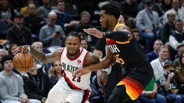 Jazz aplasta a Trail Blazers y encadena 8vo triunfo en casa