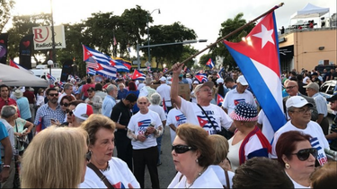 censo: la inmigracion en miami evoluciona, los cubanos dominan