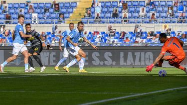 Inter cede primeros puntos con empate en visita a Lazio